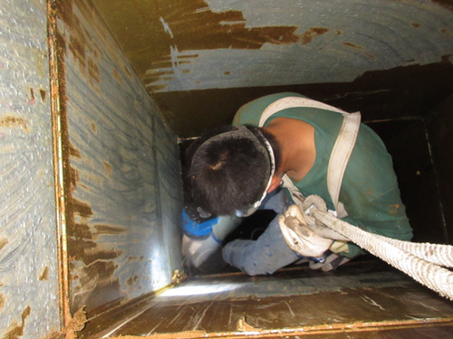 油煙管道清洗.JPG 油煙管道清洗.JPG